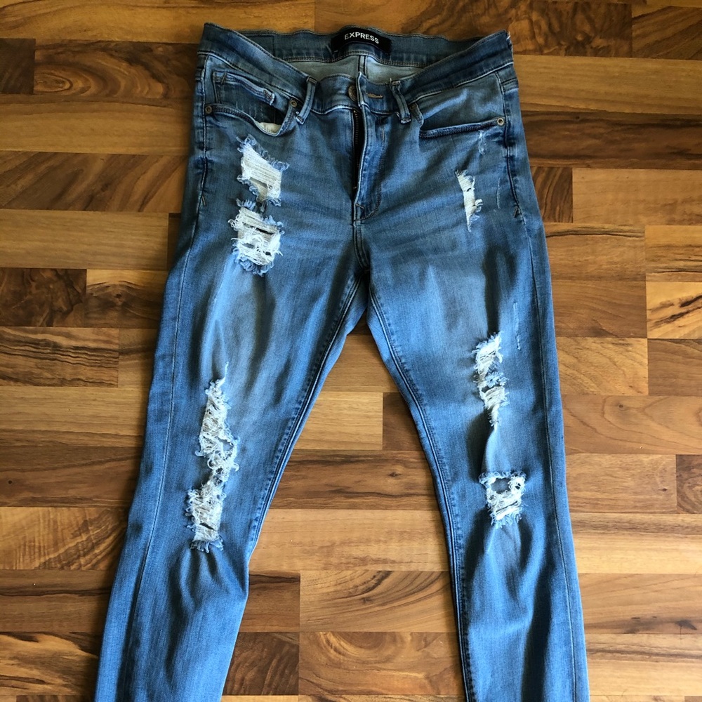 EXPRESS distressed jegging